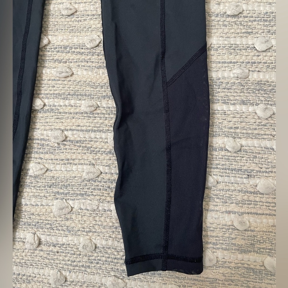 XS without walls leggings with sheer bottom design - Picture 2 of 5